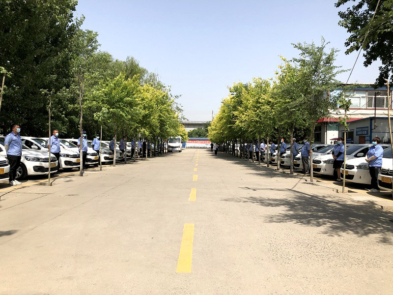 纪律严明的教练团队